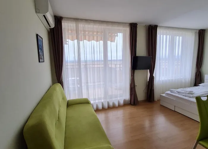 Apartment In A With 9 Pools *