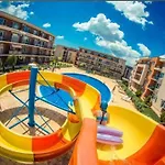 In A With 9 Pools Apartman