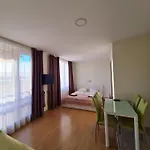 In A With 9 Pools Apartman